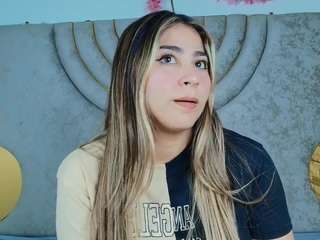 hanna-castro's CamSoda show and profile