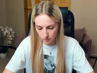 JoanHanchett's Live Sex Cam Show