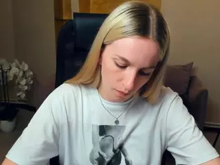 JoanHanchett's Live Sex Cam Show