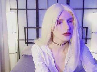 madi-snow
