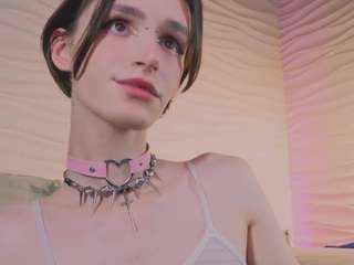 madi-snow Live Webcam on CamSoda