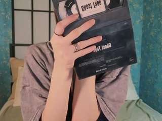 madi-snow's CamSoda show and profile