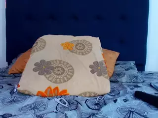 shantallvegga1's Live Sex Cam Show