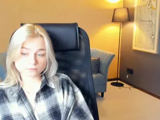 AlodiaBucker's Live Sex Cam Show