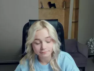 AlodiaBucker's Live Sex Cam Show
