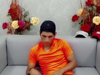 diiaz-maiicol Live Webcam on CamSoda
