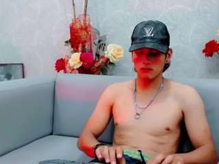 diiaz-maiicol Live Webcam on CamSoda