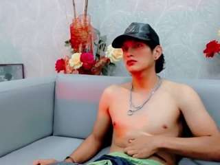 diiaz-maiicol Live Webcam on CamSoda