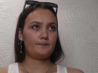 harriethartshorn's CamSoda show and profile