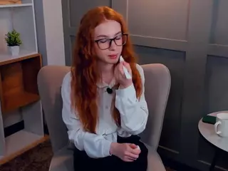 MaeEdman's Live Sex Cam Show