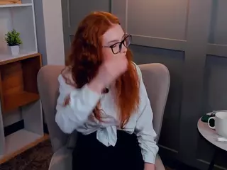 MaeEdman's Live Sex Cam Show