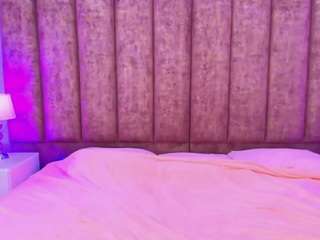 sillymora webcam