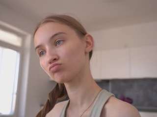 udelafulwood Live Webcam on CamSoda