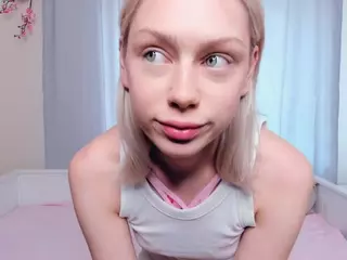 CatherineHessey's Live Sex Cam Show