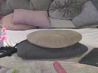 lolabuttie Live Webcam on CamSoda