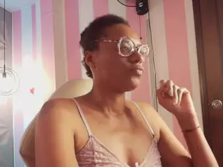 MatildaLujan's Live Sex Cam Show