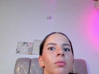 bella-rivers's live room