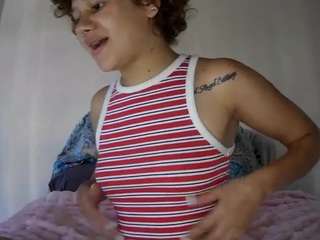 chachisantiago Live Webcam on CamSoda