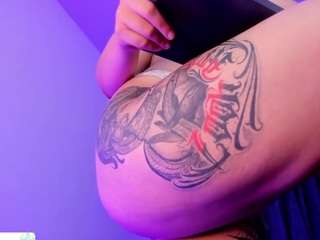 nicol-ruizz's CamSoda show and profile