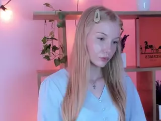 PrimroseEveringham's Live Sex Cam Show