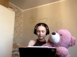 tesla-model-y's CamSoda show and profile