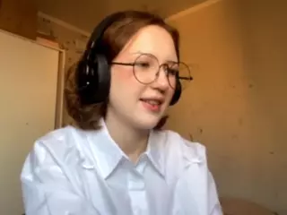TESLA-Model-Y's Live Sex Cam Show