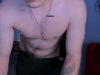 aron-black1