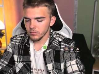  aron-black1 chat room