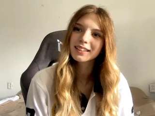 cwenhanchett Live Webcam on CamSoda