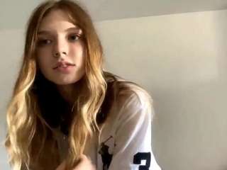 cwenhanchett Live Webcam on CamSoda