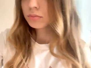 cwenhanchett Live Webcam on CamSoda
