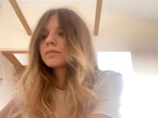cwenhanchett Live Webcam on CamSoda