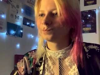 maygaillard Live Webcam on CamSoda