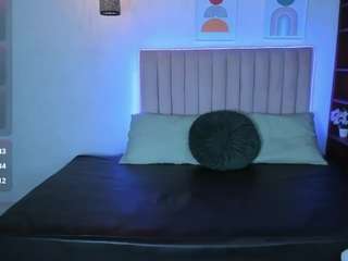  zayna-lux chat room