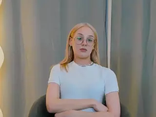 AlthenaEden's Live Sex Cam Show