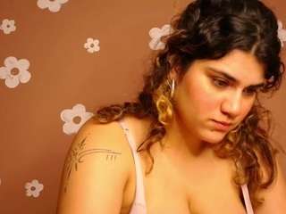 chantal-leon Live Webcam on CamSoda