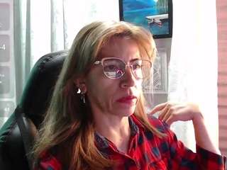 chayla-ruiz's CamSoda show and profile