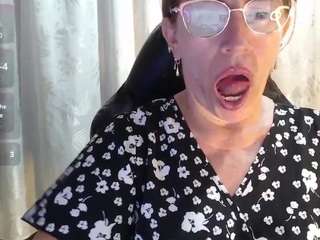 chayla-ruiz, female webcam model,  years old, on live webcam