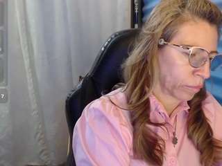 chayla-ruiz Live Webcam on CamSoda