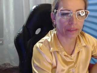 le modèle chayla-ruiz est en webcam porno dans un show sur le site camsoda, il possède les tags suivants: anal,double penetration,tiny tits,tattoos,smoking,orgasm,normal,moaning,middle aged,mature,green eyes,full nudity,drinking,brown hair,hd,milf,squirt