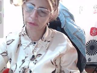 Chayla-Ruiz live cam preview