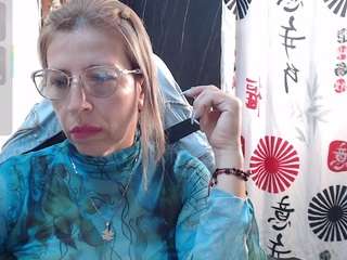 Chayla-Ruiz live cam preview