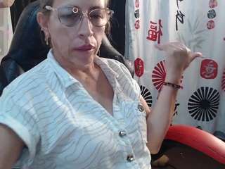 Chayla-Ruiz live cam preview