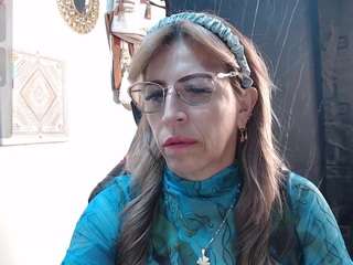 Chayla-Ruiz live cam preview