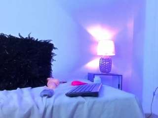 gisele-gigi Live Webcam on CamSoda
