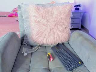 gisele-gigi Live Webcam on CamSoda