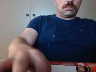 ikke1990 webcam model
