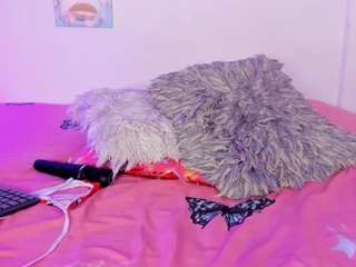 mia-purplee webcam