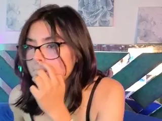moonsolenne's Live Sex Cam Show