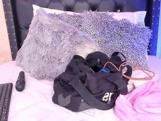 saraa-rider Live Webcam on CamSoda